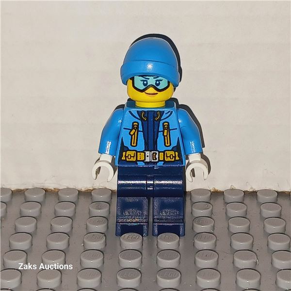 Arctic Explorer - Female - Item No: cty0906 Lego