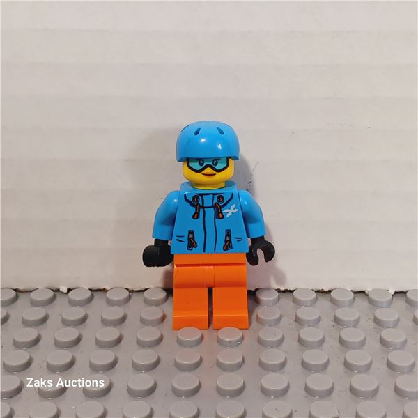Skier Female - Item No: cty0991 Lego