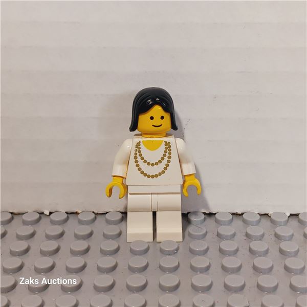 Necklace Gold - Item No: trn006 Lego