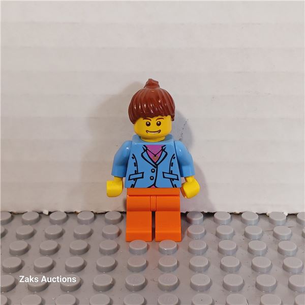 Medium Blue Jacket - Item No: twn029 Lego