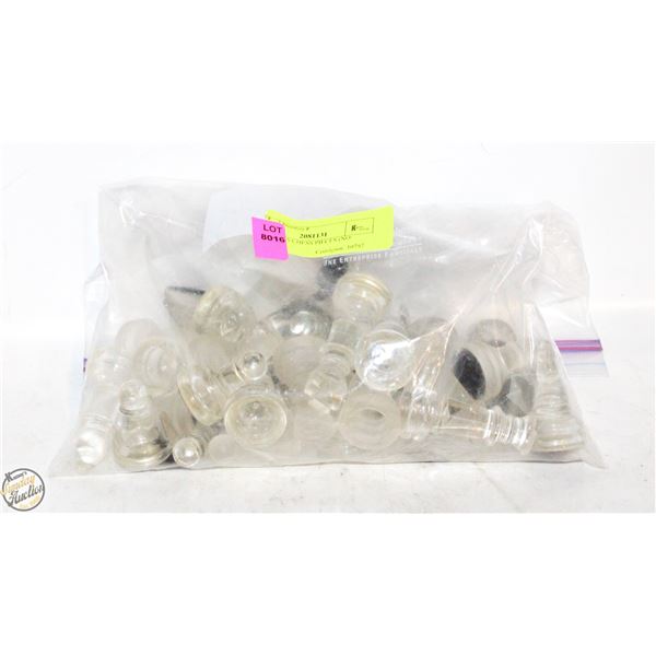 SET GLASS CHESS PIECES (NO BOARD)