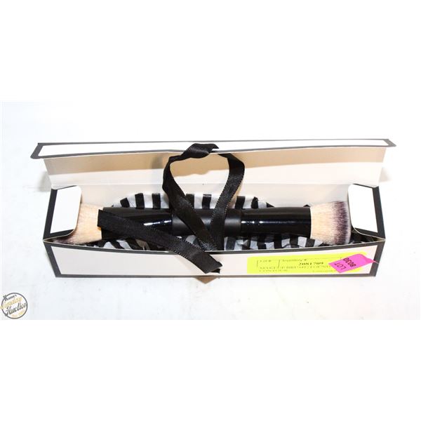 MAKEUP BRUSH | FOUNDATION & CONTOUR,