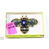 Image 1 : VINTAGE BEE DESIGN RHINESTONE ARTIFICIAL
