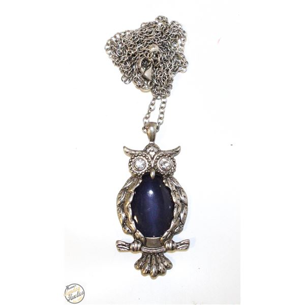 SILVER TONE OWL WITH OPAQUE TONE PENDANT NECKLACE