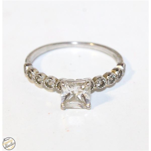 2.2G STERLING SILVER STAMP SQUARE CENTER STONE