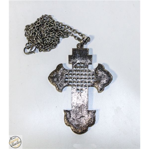 SILVER TONE JEWELED CROSS PENDANT NECKLACE