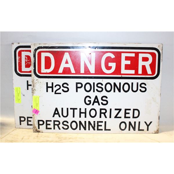 METAL DANGER SIGN 20 INCHES X 14 INCHES