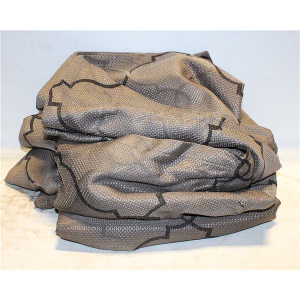 LOT OF HOUSE CURTAINS