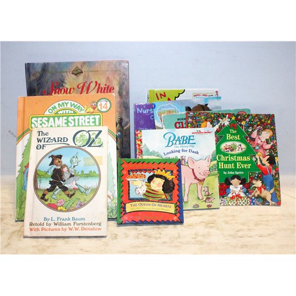 LOT OF CHILDREN’S BOOKS INCLUDING CLIFFORD