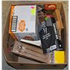 Image 1 : BOX OF ASSORTED UNCLAIMED MERCHANDISE