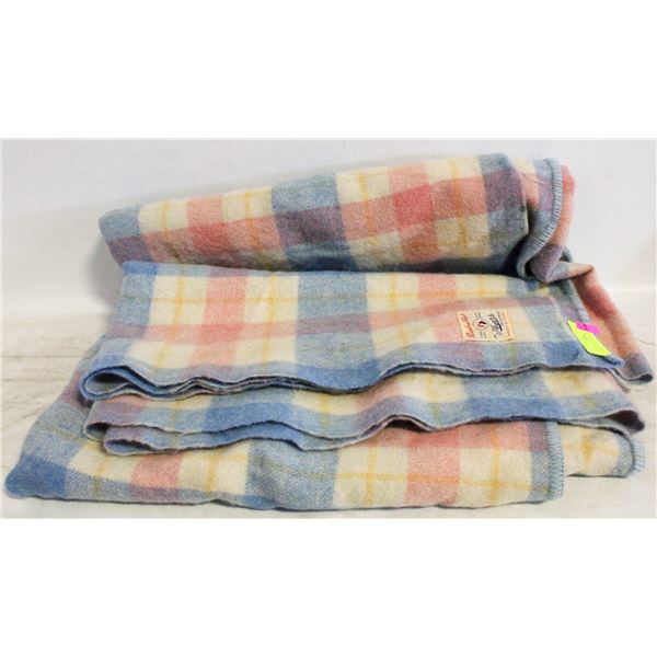 6FT ANTIQUE AYERS PURE WOOL RAINBOW CHECK BLANKET