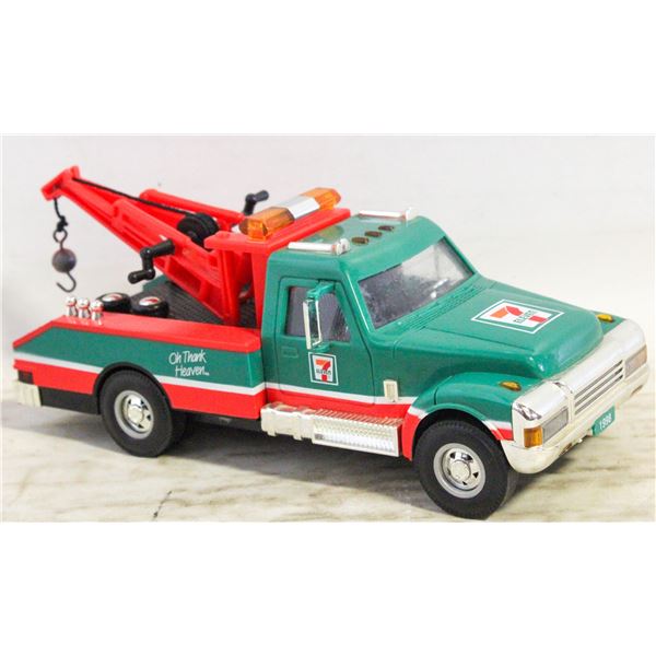 1998 CITGO 7-11 TOW TRUCK, WORKING LIGHTS