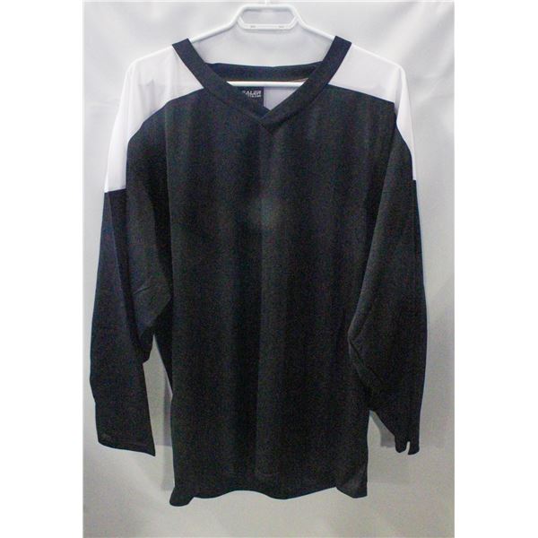 NEW EALER SPORTS LARGE BLACK WHITE JERSEY