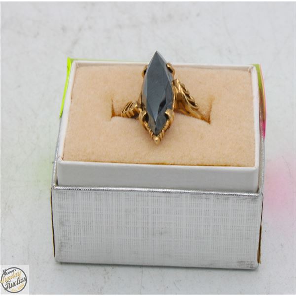 10KT YELLOW GOLD HEMATITE RING SZ 6.5 IN GIFT BOX