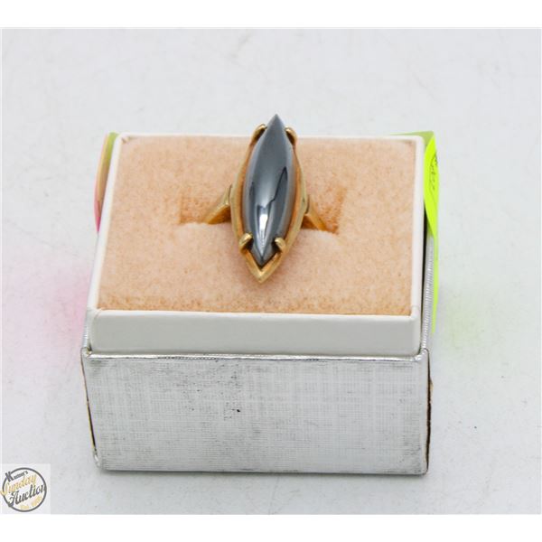 10KT YELLOW GOLD HEMATITE RING SZ 5.5 IN GIFT BOX