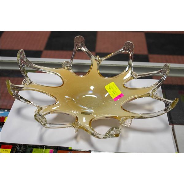 VINTAGE MURANO CENTERPIECE HAND