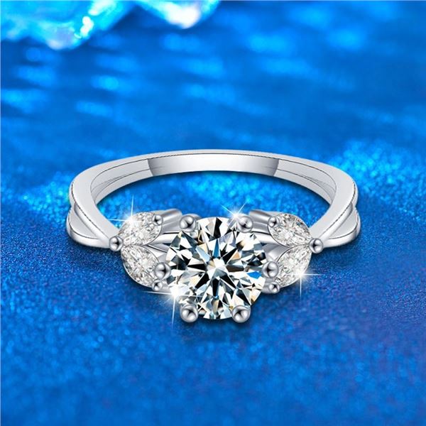 1 CT GRA CERTIFIED ROUND BRILLIANT MOISSANITE