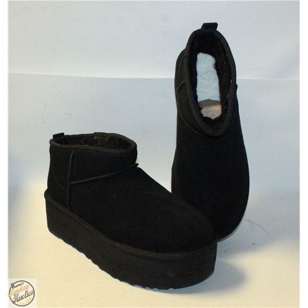 UGG CLASSIC UTRA MMINI PLATFORM SIZE 10 BLACK