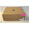 Image 2 : UGG CLASSIC UTRA MMINI PLATFORM SIZE 10 BLACK