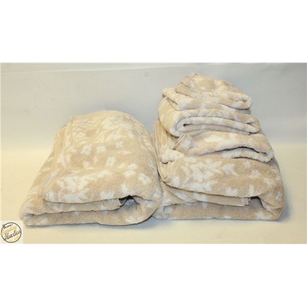 6 PACK OF LUCKY BRAND BATH TOWELS, BROWN/WHITE