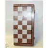 Image 2 : CHESS AND CHECKERS SET WITH BOARD