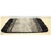 Image 1 : OEKO TEX 24 X 16" SHOWER RUG