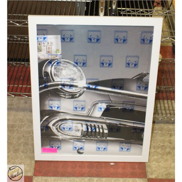 NEW AMERICANFLAT PICTURE FRAME WITH WHITE EDGES