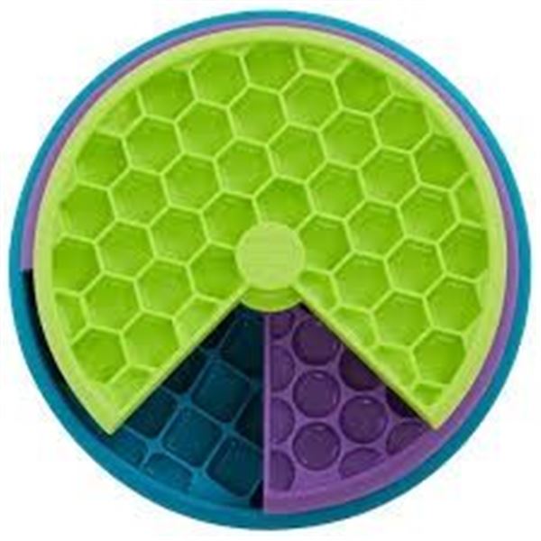 NEW OUTWARD HOUND LICKIN LAYERS