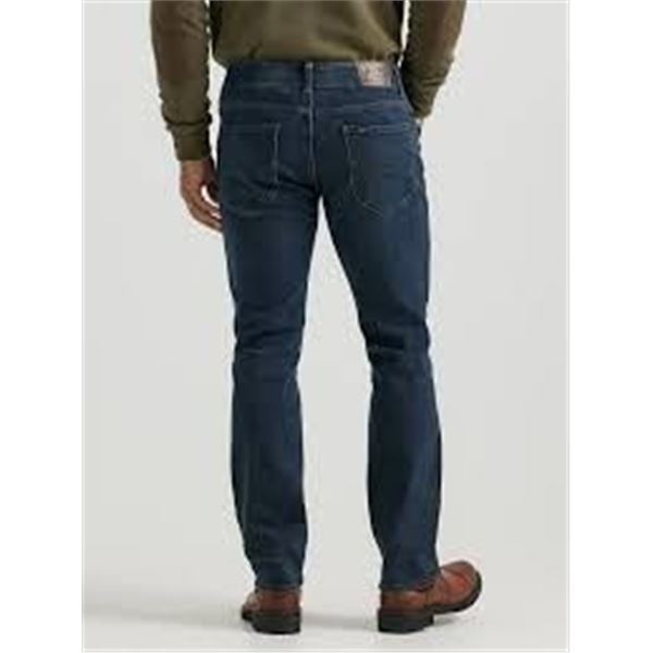 NEW LEE 38 X 28 STRAIGHT TAPER JEANS