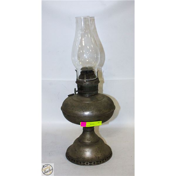 ANTIQUE METAL COAL OIL LAMP-ESTATE
