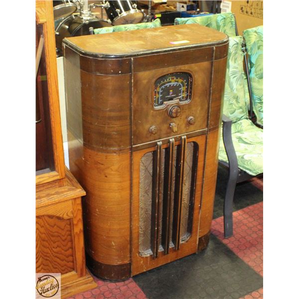 VINTAGE DEFOREST CROSLEY RADIO