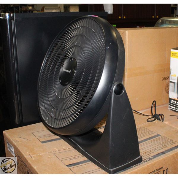 HONEY WELL TURBO FORCE LARGE FAN BLACK