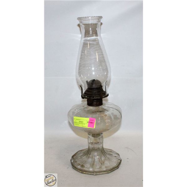 ANTIQUE GLASS COAL OIL LAMP-ESTATE
