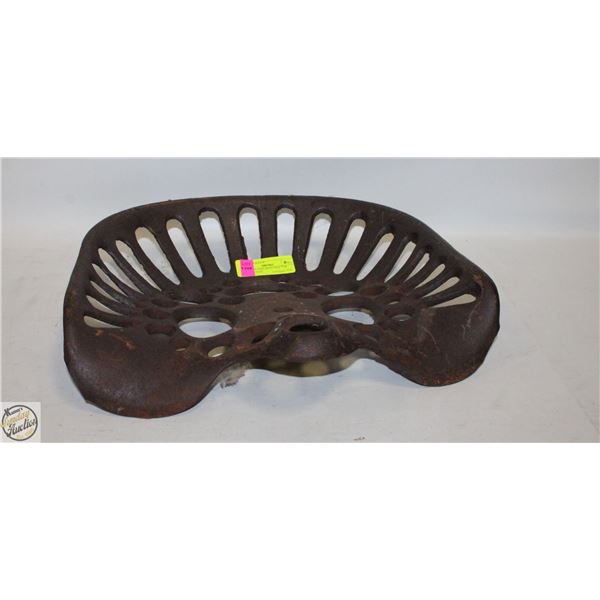 ANTIQUE CAST IRON TRACTOR SEAT-ESTATE