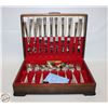 Image 1 : COMMUNITY FINE SILVERPLATE SILVERWARE SET