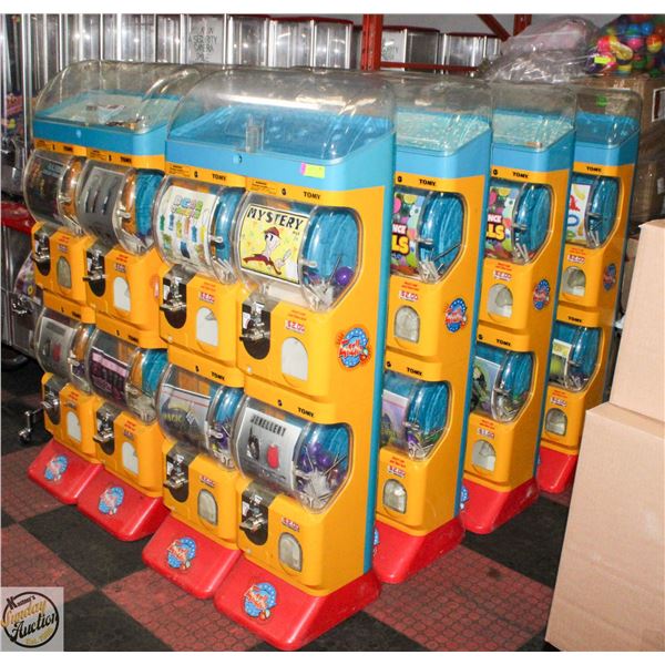 LOT OF 8 GACHA VENDING MACHINES NO KEYS