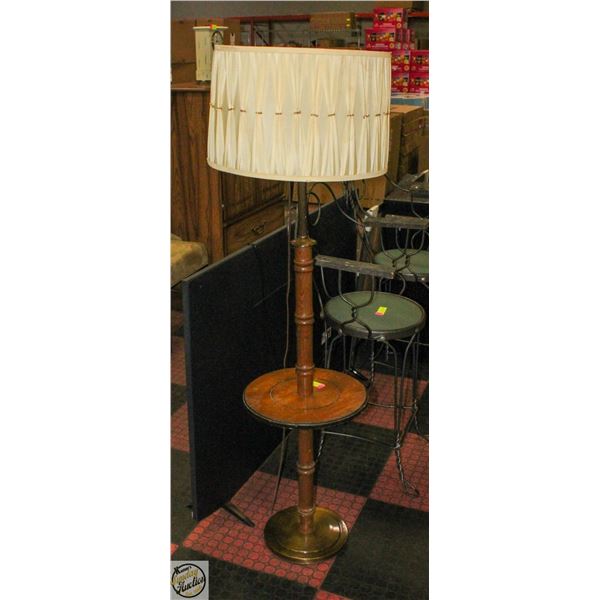 VINTAGE LAMP TESTED WORKING APPROX H-5FT