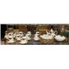 Image 1 : LARGE ROYAL ALBERT OLD COUNTRY ROSES CHINA SET