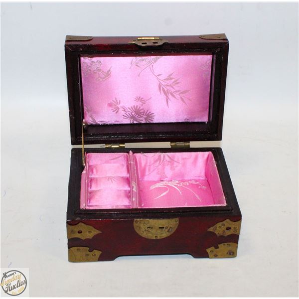 SMALL WOOD JEWELLERY BOX