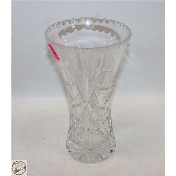 PINWHEEL CRYSTAL VASE