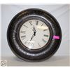 Image 1 : VINTAGE STYLE ROMAN NUMERIC WALL CLOCK