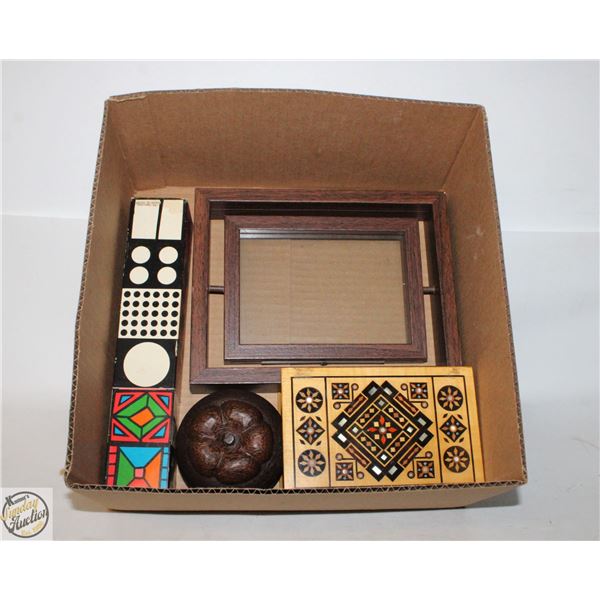 WOODEN DECOR INCLUDES SPINNING PHOTO