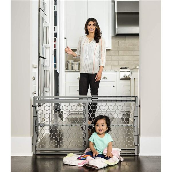 NEW WITH BOX REGALO EXPANDABLE SAFETY GATE, GRAY