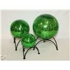 Image 1 : GREEN CRACKLE GLASS ORBS ON STANDS