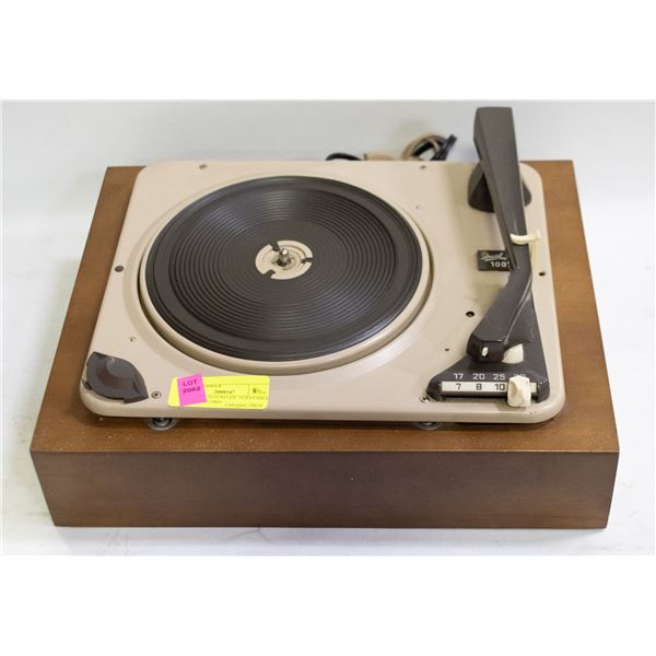 DUAL 1007 AUTOMATIC TURNTABLE PLAYS 4 RECORD-