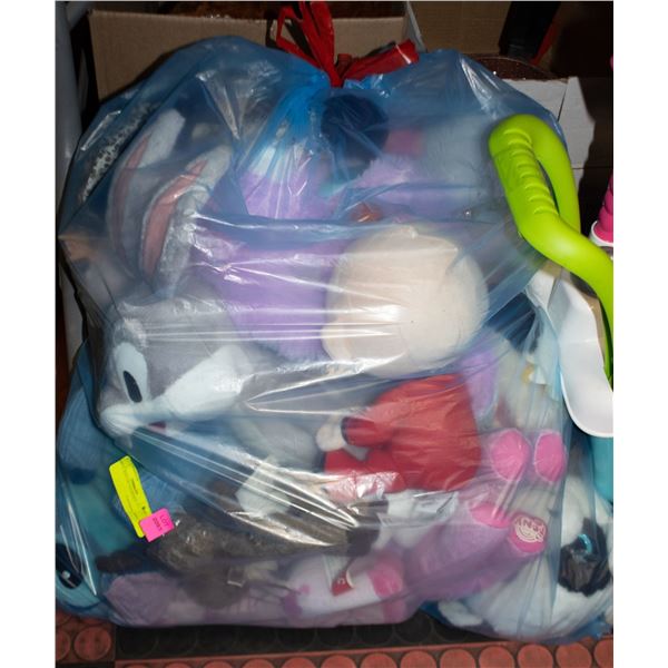 LARGE BAG OF STUFFIES