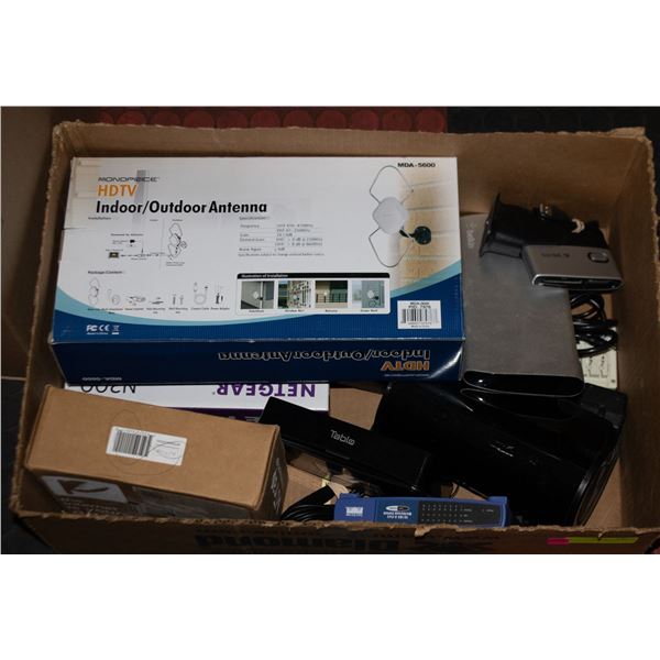 ESTATE VINTAGE COMPUTER ACCESSORIES