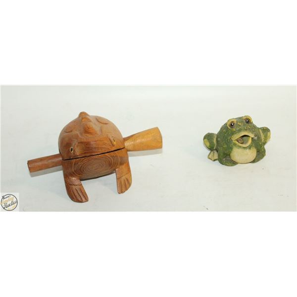 VINTAGE CARVED CROAKING FROG WITH FIGURINE