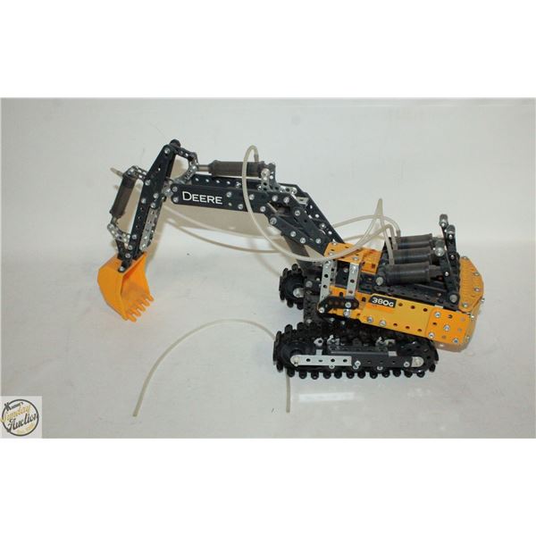 MECCANO JOHN DEERE EXCAVATOR LOOSE NO BOX