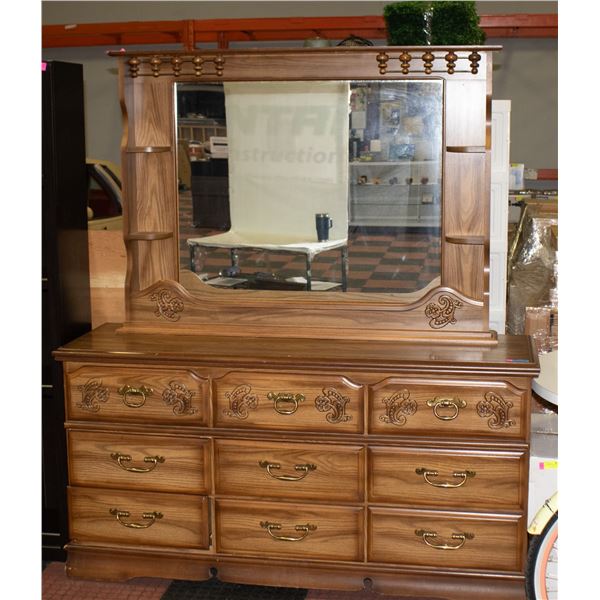 WOODEN 9 DRAWER DRESSER WITH VANITY